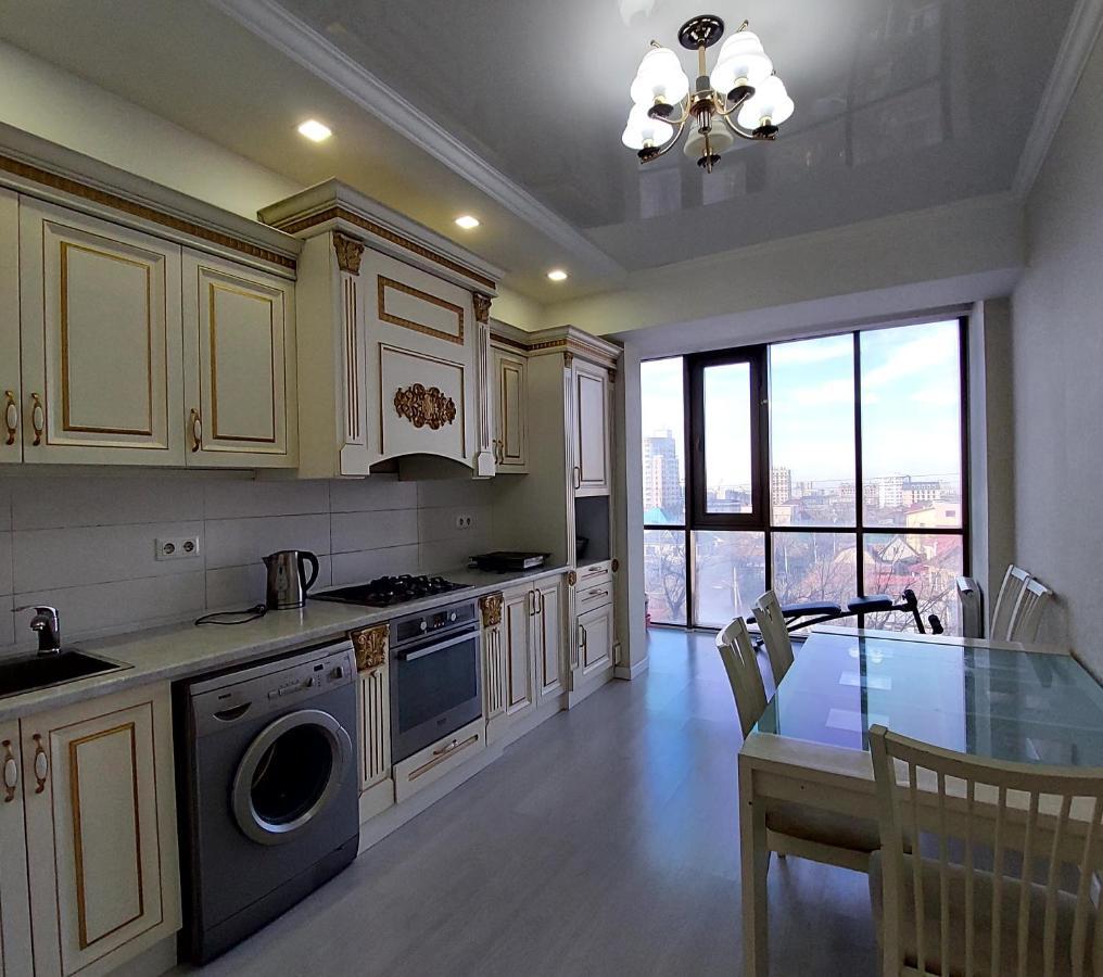 Elite Apartment In Street Mederova 50 Biszkek Zewnętrze zdjęcie