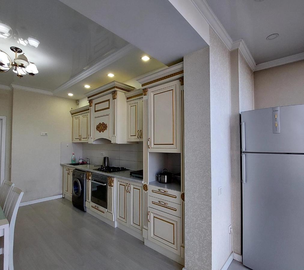 Elite Apartment In Street Mederova 50 Biszkek Zewnętrze zdjęcie