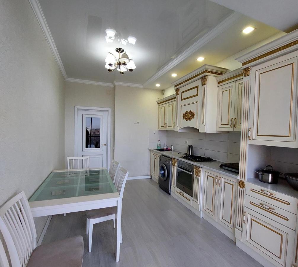 Elite Apartment In Street Mederova 50 Biszkek Zewnętrze zdjęcie